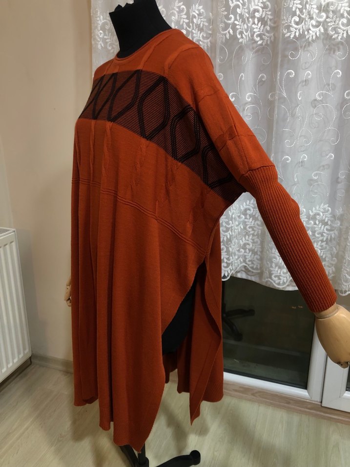 Örgü-Yırtmaç Detaylı Midi Triko Tunik - Görsel 5