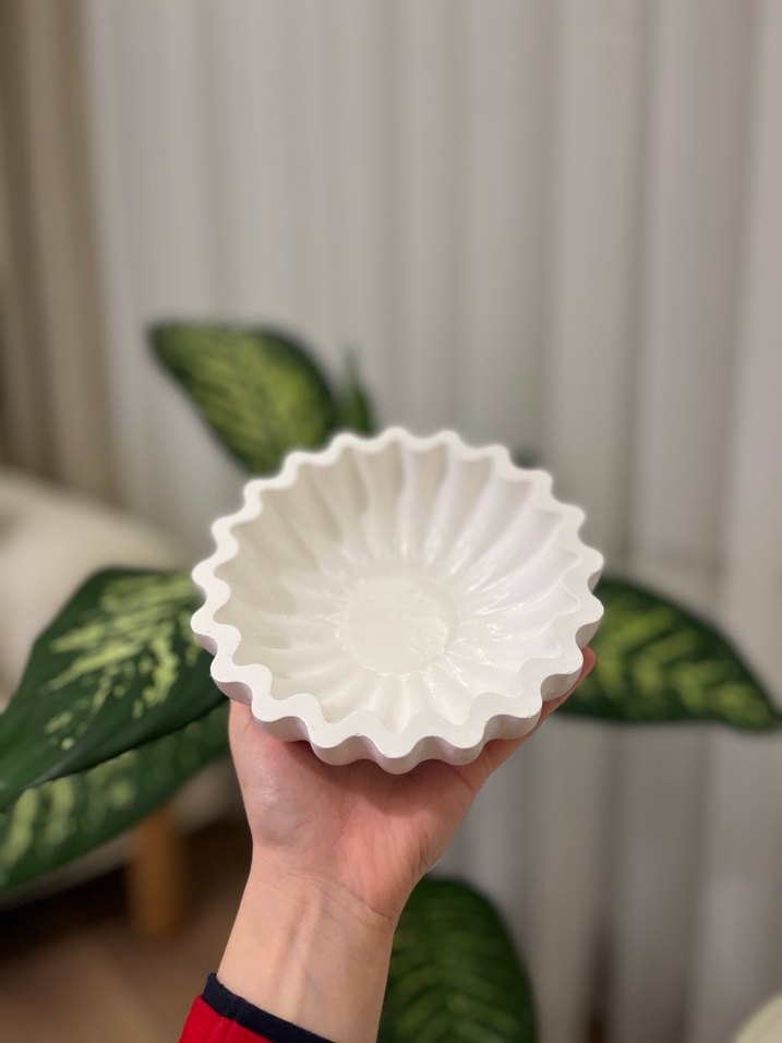 Beyaz Pastel Dalgalı takı tabağı - Görsel 2