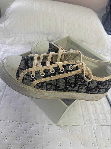 40 Beden siyah Renk Dior ayakkabı