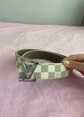 Louis Vuitton Kadın Beyaz Deri Kemer