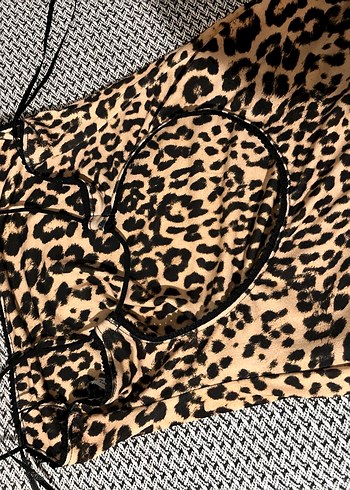 Bershka Leopar Desenli Uzun Strappy Elbise - Görsel 3