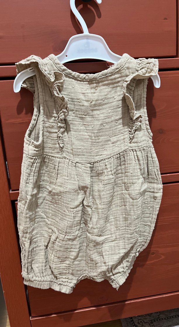 Kız Bebek Bej Fırfırlı Tulum - Görsel 2