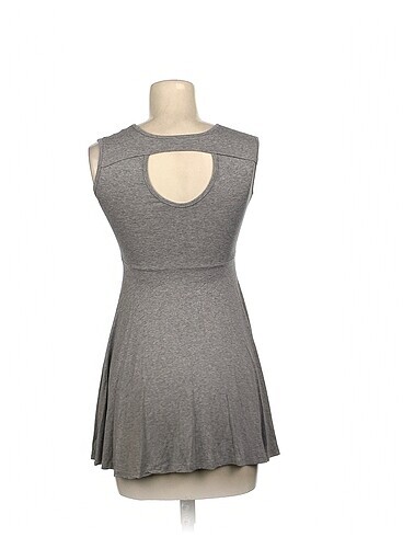 l Beden PreLoved Günlük Elbise %70 İndirimli.