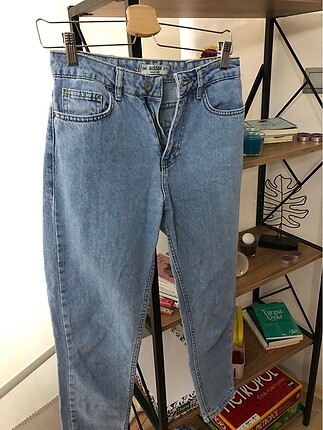 mom jean