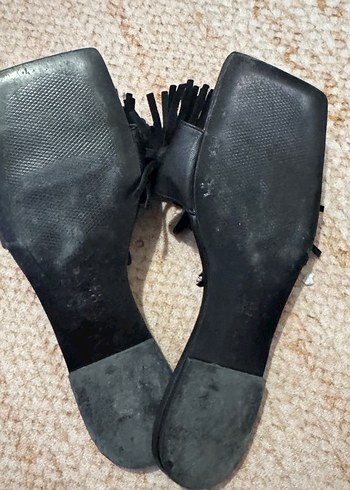 Püsküllü Siyah Kadın Terlik - Görsel 3