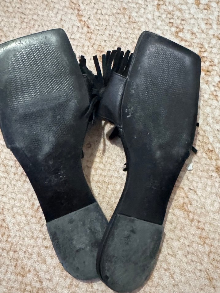 Püsküllü Siyah Kadın Terlik - Görsel 3