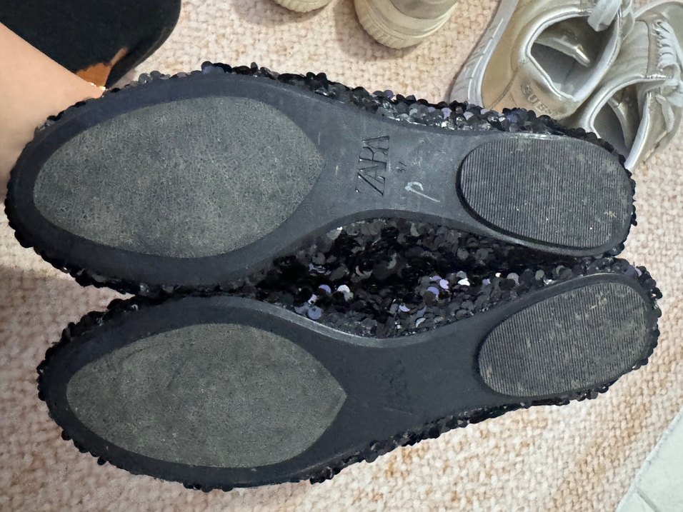 Siyah Nakışlı Kadın Dolgu Topuklu Babet - Görsel 3