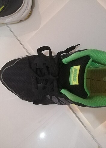 40 Beden Nike Spor Ayakkabı