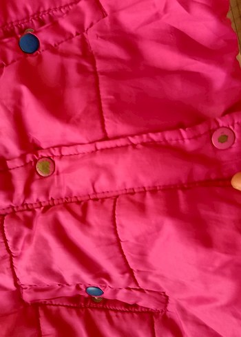 Kız Çocuk Pembe Düğmeli Yelek - Görsel 3