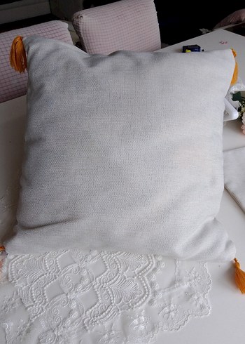 Nakışlı Beyaz Bebek Önlüğü - Görsel 3