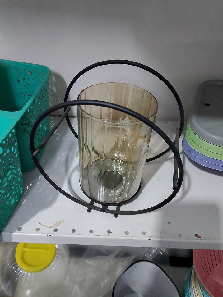 Bej Cam ve Gri Metal Mumluk - Görsel 2