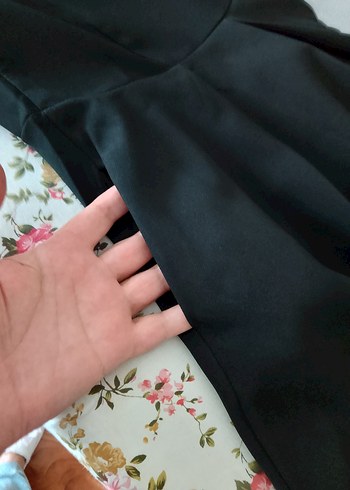 s Beden siyah Renk Siyah V Yakalı Piliseli Midi Elbise