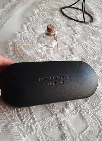 Ray Ban Güneş gözlüğü boş kutu mendıl ve garanti