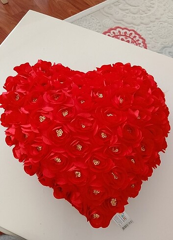 Kalp yastık yumuşacık 