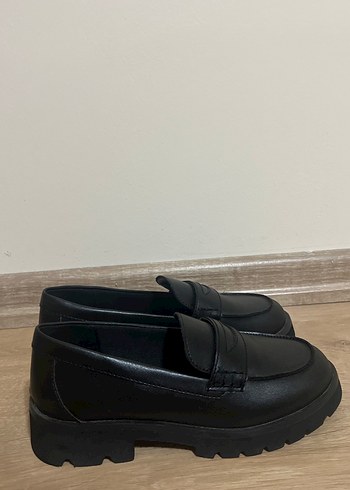 Mango Kids Mango Siyah Tokalı Blok Topuklu Loafer