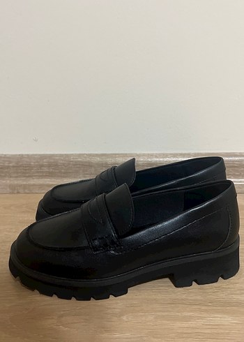 34 Beden Mango Siyah Tokalı Blok Topuklu Loafer
