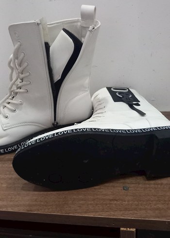 Beyaz Bağcıklı Yüksek Topuklu Street Style Bot - Görsel 2