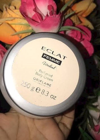 Oriflame Oriflame Eclat Parfümlü Vücut Kremi 250ml