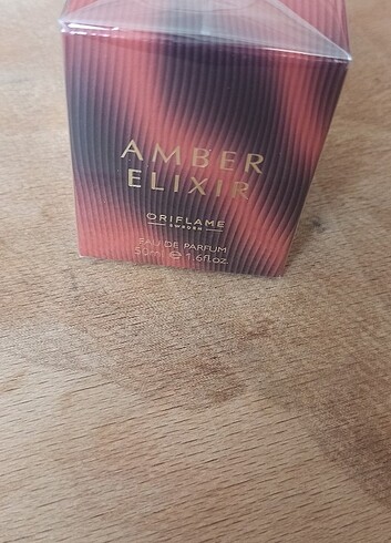 Amber Elixir EDP Kadın Parfümü 