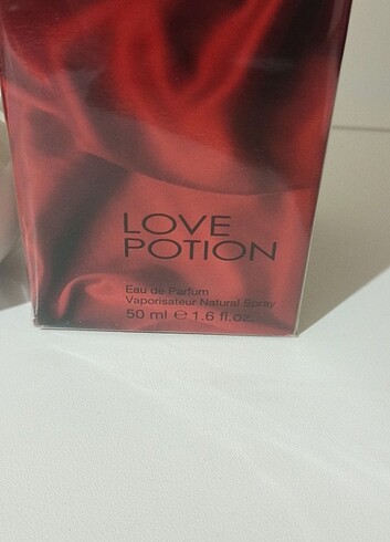  Beden Love Potion EDP ve Vücut Kremi Seti 