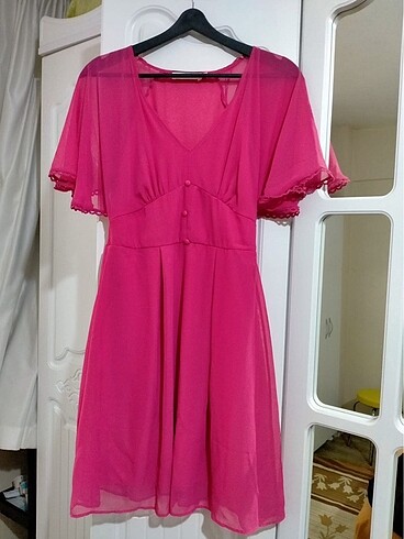 Pembe Elbise