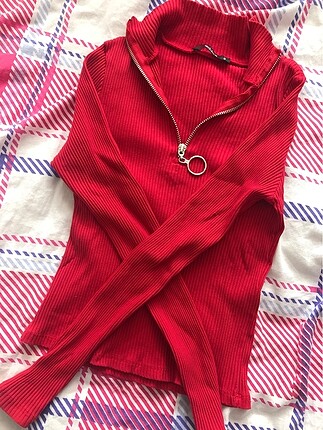 Kırmızı bluz