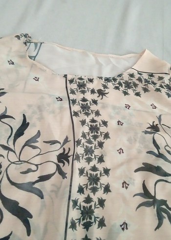 Desenli Kısa Kollu şifon Bluz - Görsel 4