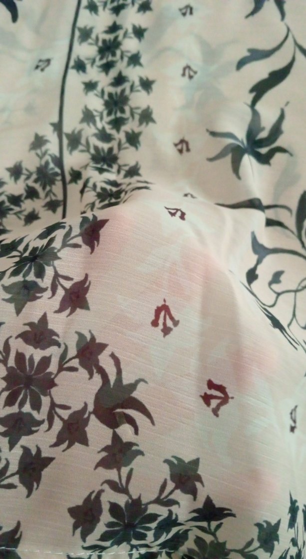 Desenli Kısa Kollu şifon Bluz - Görsel 3