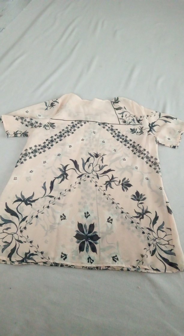 Desenli Kısa Kollu şifon Bluz - Görsel 5