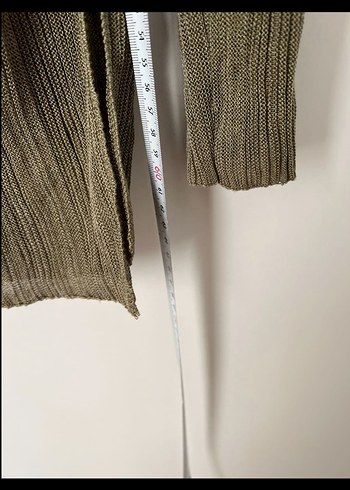 Düğmeli V Yaka Kadın Hırka - Görsel 4