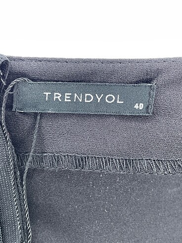 40 Beden siyah Renk Trendyol & Milla Kısa Elbise %70 İndirimli.