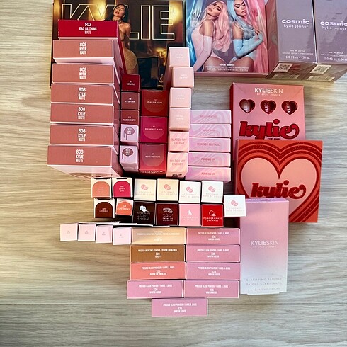 Beden çeşitli Renk Kylie Cosmetics