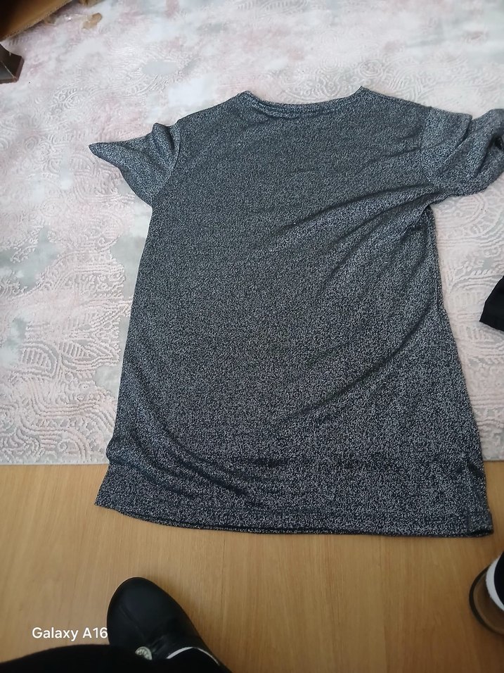 Kadın tişört uzun elbise olarakda kullanılabilir - Görsel 3