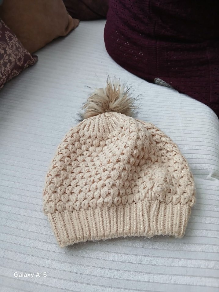 Kadın Bej Örgü Bere Ponponlu - Görsel 2