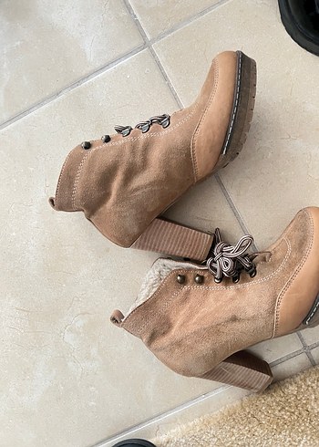 Bej Süet Kadın Topuklu Bot Kürklü - Görsel 3