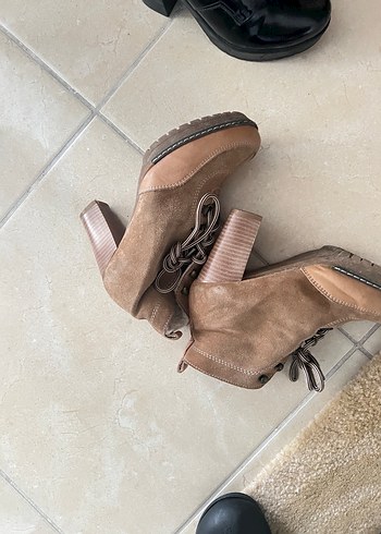 Bej Süet Kadın Topuklu Bot Kürklü - Görsel 7