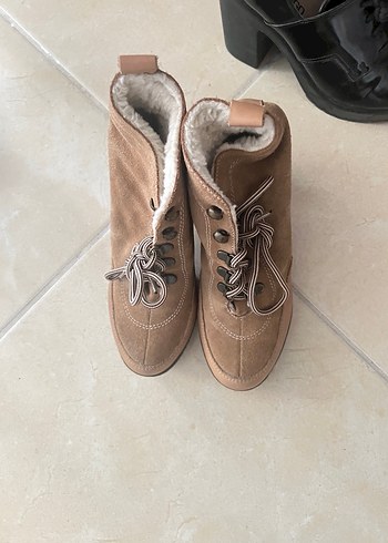Bej Süet Kadın Topuklu Bot Kürklü - Görsel 2
