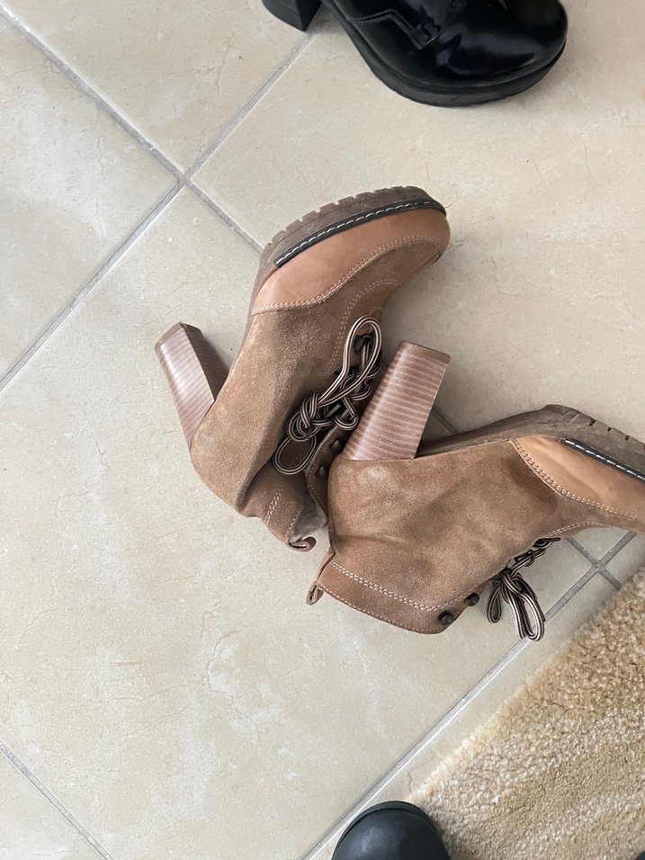 Bej Süet Kadın Topuklu Bot Kürklü - Görsel 4