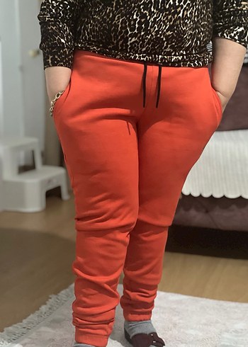 Kırmızı Rahat Kesim Kadın Eşofman Altı - Görsel 5