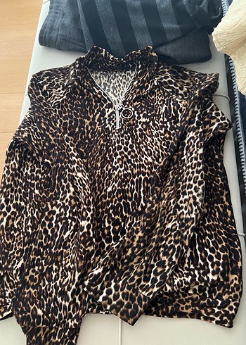 Kahverengi Leopar Desenli Kadın Bluz - Görsel 3
