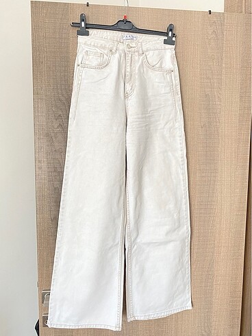 Kırık Beyaz Pantolon