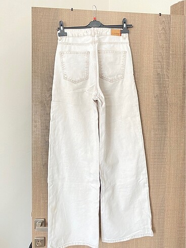 Zara Kırık Beyaz Pantolon