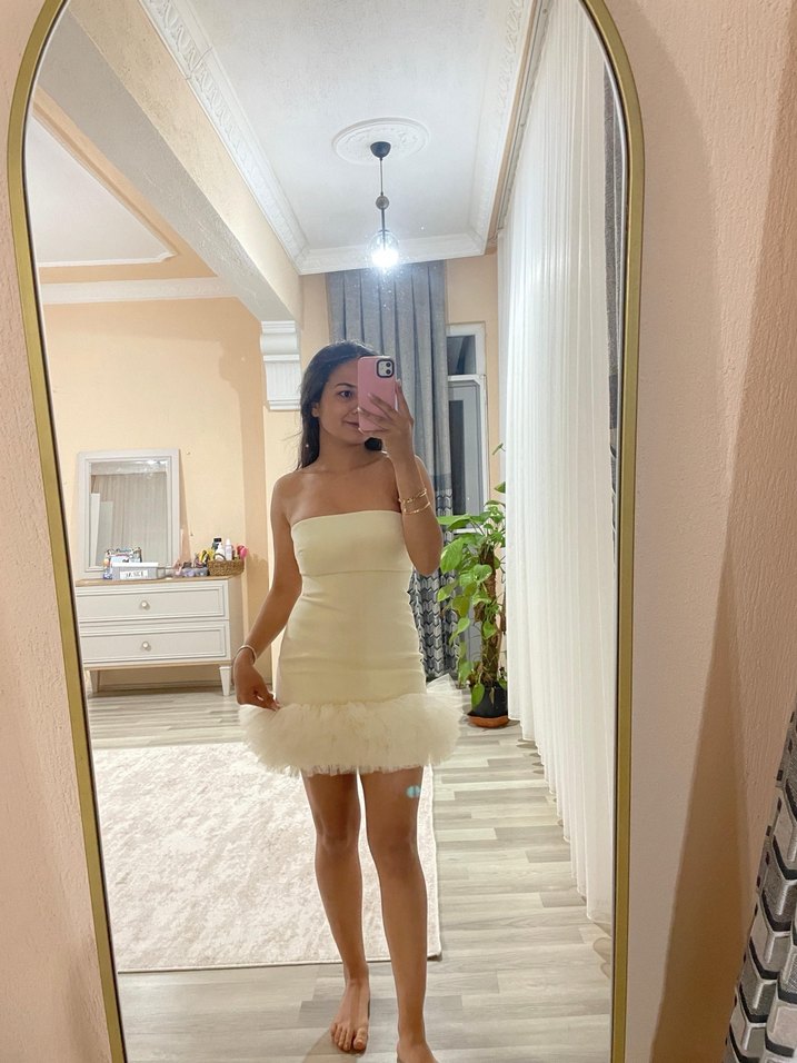 Straplez Mini Beyaz Parti Elbisesi - Görsel 2