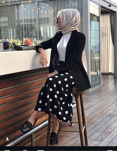Trendyol & Milla Lacivert puantiye kalem etek