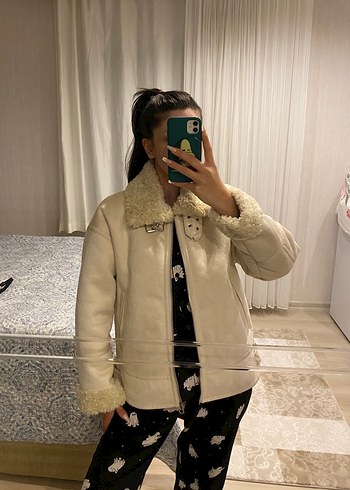 Stradivarius Krem Bej Kürklü Biker Mont - Görsel 3