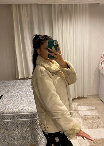 Stradivarius Krem Bej Kürklü Biker Mont - Görsel 4