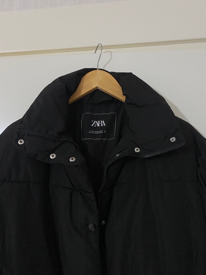 Zara Siyah Şişme Mont - Görsel 2