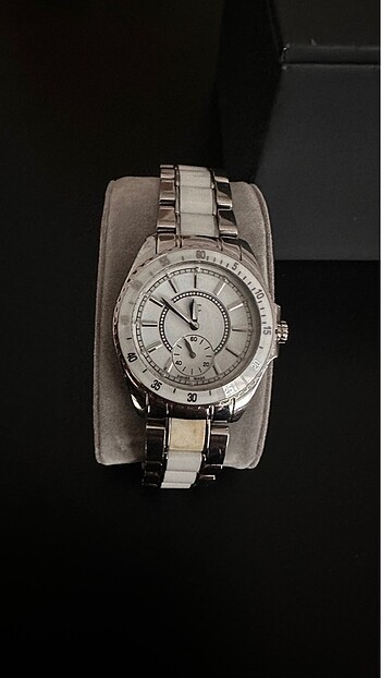 Guess GUESS COLLECTION SAAT