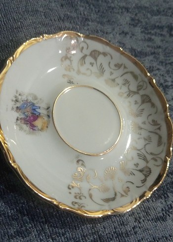 Altın detaylı beyaz porselen fincan takımı - Görsel 2