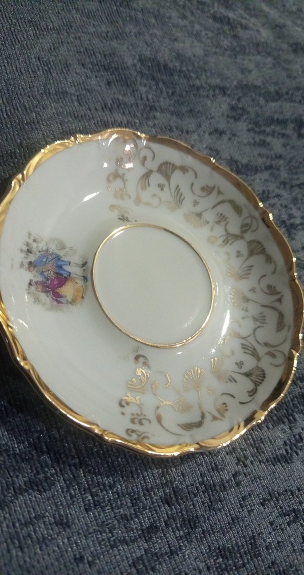 Altın detaylı beyaz porselen fincan takımı - Görsel 2